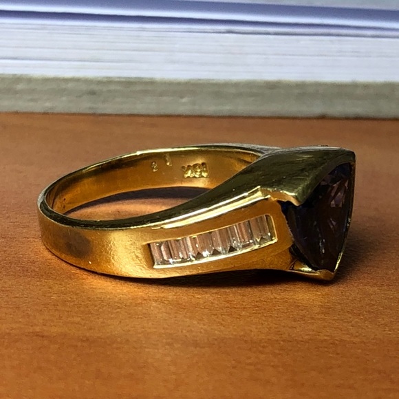 Tanzanite Ring With Diamonds, 18Kt Gold Ring - Picture 2 of 3